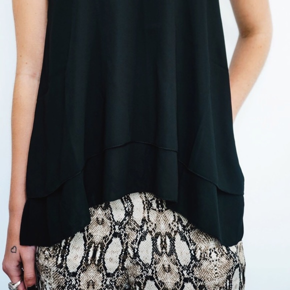 *NEW* BLACK CHIFFON CONTRAST LAYERED-HEM TANK TOP - Picture 3 of 3